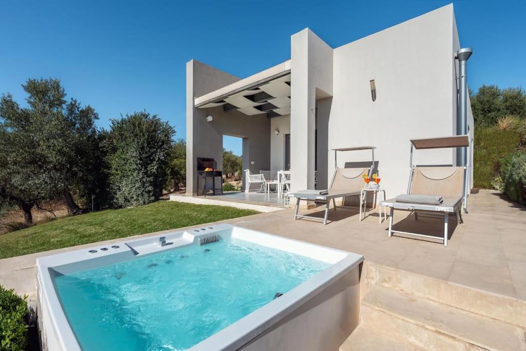 Villa Pettegola Tenuta Il Cavaliere Di Italia Noto- Vista Mare Mini Piscina Idromassaggio Екстериор снимка